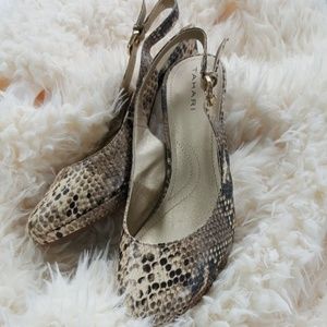 Tahari Size 9 Slingback Pump Snake Skin Print